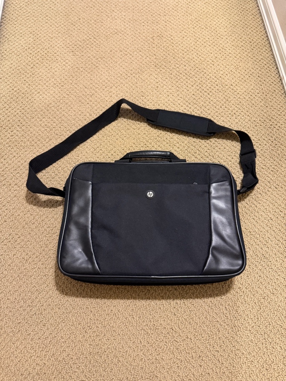 HP Executive Laptop Notebook Bag 16in Top Load Carrying Case w/Shouler Strap